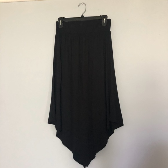 Rue21 Dresses & Skirts - 👛 asymmetrical rue 21 black maxi skirt